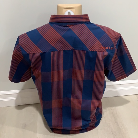 OAKLEY Button Down T Shirt Plaid Blue Red Large - Picture 4 of 6